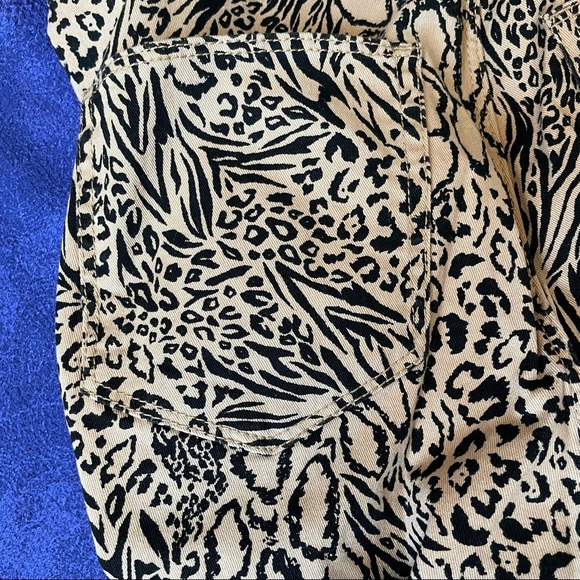 Makers True Originals | Leopard high waisted jeans - Picture 8 of 8